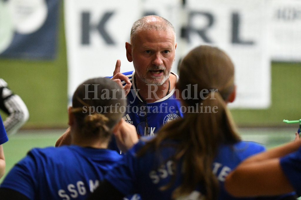 SSG Metten Damen : SG Moosburg | Robert Kraus (Trainer SSG Metten Damen)  - Realisiert mit Pictrs.com