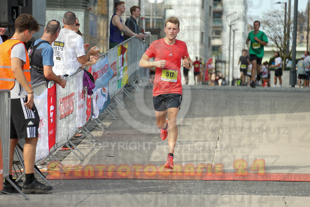 250920_1511_EX1_8496 | Sportfotografie im Rhein-Sieg Kreis, Köln, Bonn, NRW, Rheinland Pfalz, Hessen, etc. Unser Tätigkeitsfeld umfasst den Laufsport vom Volkslauf über den Marathon, Duathlon, Triathon bis zum Ultralauf wie Kölnpfad Ultra oder Schindertrail.