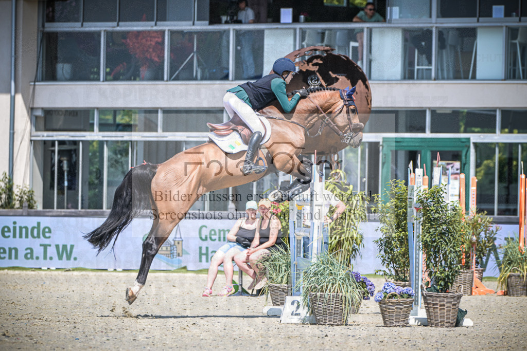 DOS_5761 | Entdecke hochwertige Reitturnierfotos von Foto Oger. Professionell, emotional und authentisch – jetzt Lieblingsmomente im Shop bestellen.Deutschlandweite Turnierfotografie. - Realisiert mit Pictrs.com