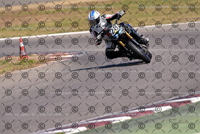 26bt04-1872 | markuskiefer.com - Realisiert mit Pictrs.com
