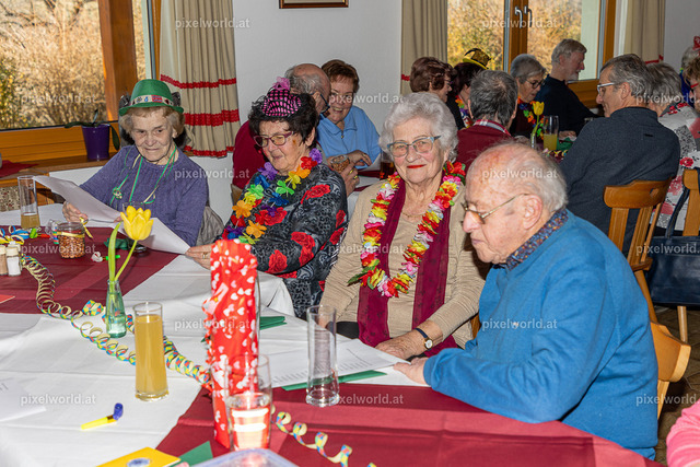 Seniorenbund - Fleischnudel Essen beim Gfrerer-Lipp | Bildershop von pixelworld.at - Realisiert mit Pictrs.com
