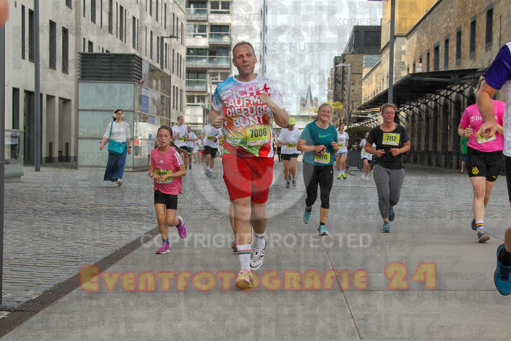 250920_1331_EV4_5923 | Sportfotografie im Rhein-Sieg Kreis, Köln, Bonn, NRW, Rheinland Pfalz, Hessen, etc. Unser Tätigkeitsfeld umfasst den Laufsport vom Volkslauf über den Marathon, Duathlon, Triathon bis zum Ultralauf wie Kölnpfad Ultra oder Schindertrail.