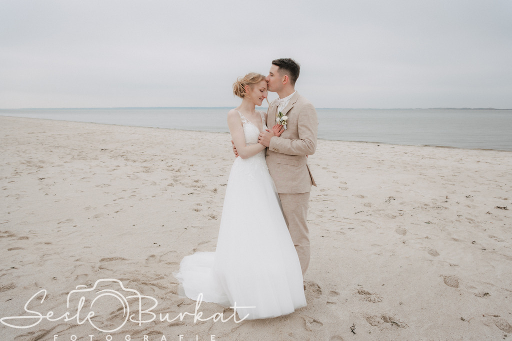 20251204-0G3A8290 | Authentische, natürliche und emotionale Fotoshootings auf der Nordseeinsel Föhr. Als Fotografin halte ich deine schönsten Momente in einzigartigen Neugeborenen-, Familien-, Paar- und Einzelshootings fest. Jetzt einen Termin vereinbaren!