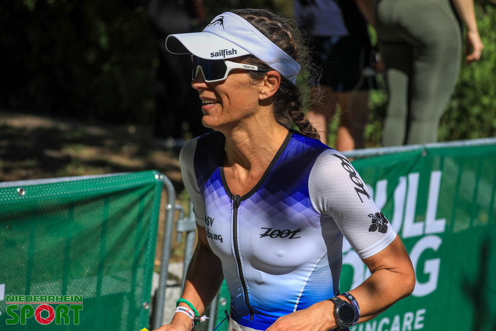 IRONMAN70-3-Duisburg-2025_Laufen_042 | Bildergalerie von Sport-Ereignissen aber auch von weiteren spannenden Dingen - nicht nur vom Niederrhein. In Anlehnung an den bekannten Spruch von Hanns Dieter Hüsch heißt das Motto: "Niederrhein ist überall".  - Realisiert mit Pictrs.com