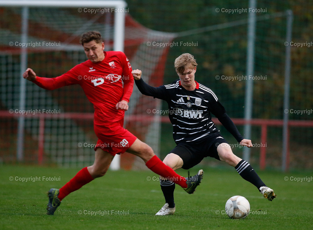 A_LUI_021124_0000011 | SPORT FUSSBALL REGINALLIGA MITTE 02.11.2024 ASKOE OEDT-LASK II IM BILD: PIPPO FRUEHWIRTH (OEDT) UND JONAS ILK (LASJK II) FOTO:FOTOLUI