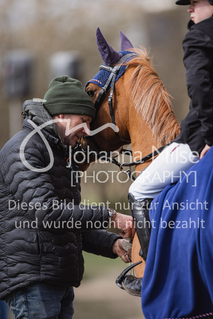 230402_MünsterHandorf_PonyTrophy-437 | Deine schönsten Turniermomente als professionelle Fotos! Entdecke hochwertige Pferdesport-Fotografie im Online-Shop. Jetzt Fotos finden & bestellen!