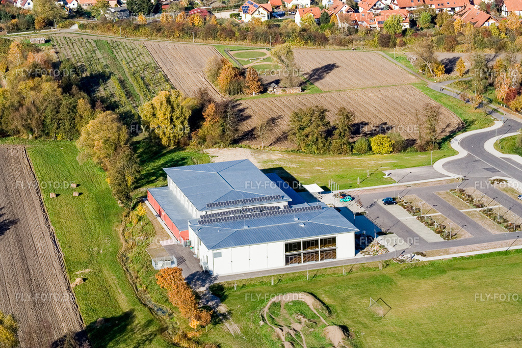 Bienwaldhalle Kandel | Luftbild: Bienwaldhalle Kandel in Kandel im Bundesland Rheinland-Pfalz in Deutschland. Foto: IMG_8878.jpg vom 05.11.2007 durch Werner Riehm/FLY-FOTO.de - Realisiert mit Pictrs.com