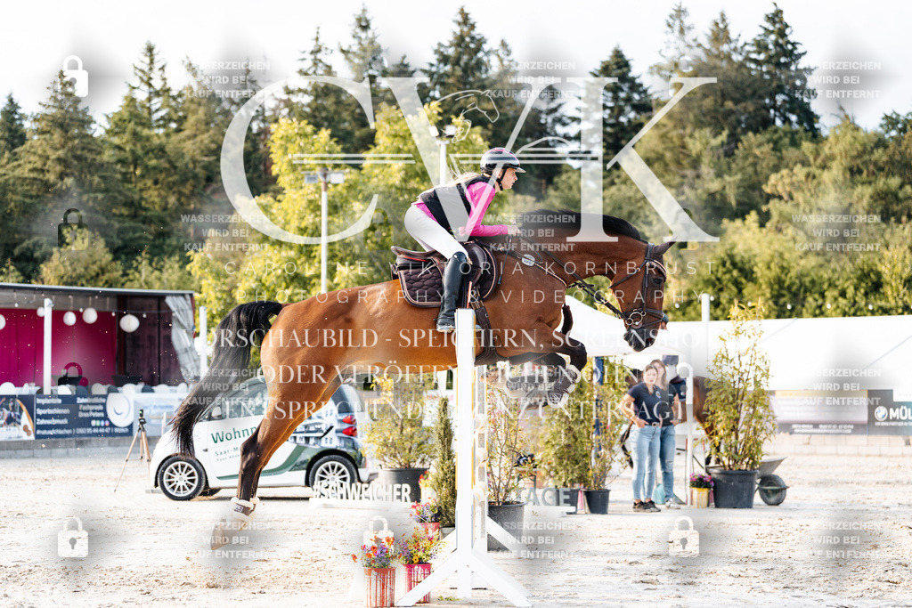 CK903602 | Turnierfotografie Pferdefotografie Trier Rheinland-Pfalz Pferdesport Reitsport Tierfotografie Sportfotografie Pferdevideo Pferdevideografie Equestrianvideography equestrianphotography  - Realisiert mit Pictrs.com
