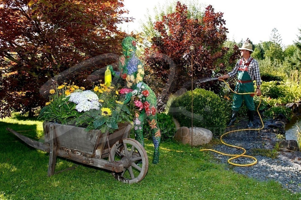 WorkingArt-GÄRTNER_1808 | #001 | Modell: Denise | Berufler: Klaus Alschwede | Foto: Tschiponnique Skupin - Realisiert mit Pictrs.com