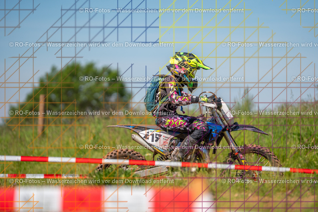 Wolfshausen 1 Lauf -871 | Sportfotografie von RO-Fotos: Motorsport, Motocross, Enduro, Laufveranstaltungen und Triathlon. Professionelle Fotos von Sportlern und Events. - Realisiert mit Pictrs.com