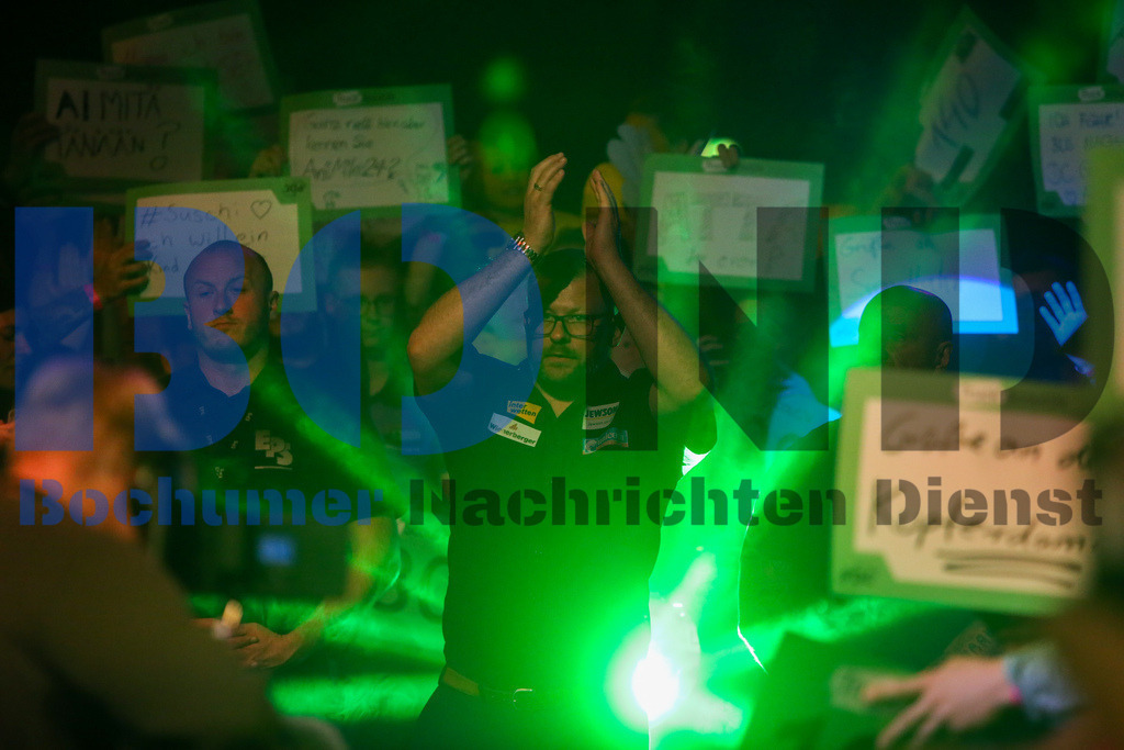  29.10.2023 - 
 | Sebastian Sendlak / Bochumer Nachrichtendienst (BOND) - PDC European Darts Championship: Viertelfinale {Persons shown} - Realisiert mit Pictrs.com