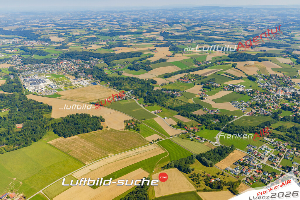 Luftaufnahme Rabenfurt Utzenaich - Die Luftaufnahme wurde 2025 vom UL-Flugzeug heraus erstellt ( keine Drohne ) - Hochauflösende Luftaufnahme - für professionelle Ausdrucke geeignet. Die Geschenkidee !Mit Lizenz und Bildrechte bestellbar