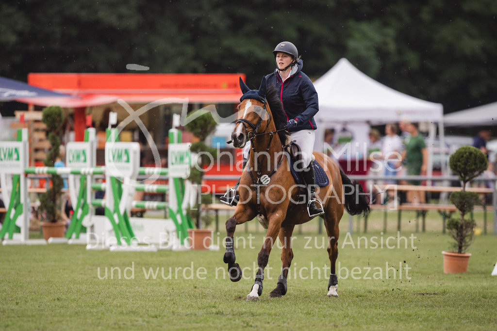 230715_LC_Stil-M-614 | Deine schönsten Turniermomente als professionelle Fotos! Entdecke hochwertige Pferdesport-Fotografie im Online-Shop. Jetzt Fotos finden & bestellen!