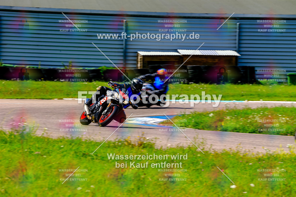 092-6271 | Hier findet Ihr Bilder von Touristenfahrten auf der Nürburgring Nordschleife oder von anderen Veranstaltungen die ich besucht habe. Viel Spass beim Durch Schauen 