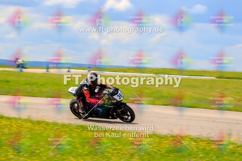 MotoTeam-0462 | Hier findet Ihr Bilder von Touristenfahrten auf der Nürburgring Nordschleife oder von anderen Veranstaltungen die ich besucht habe. Viel Spass beim Durch Schauen 