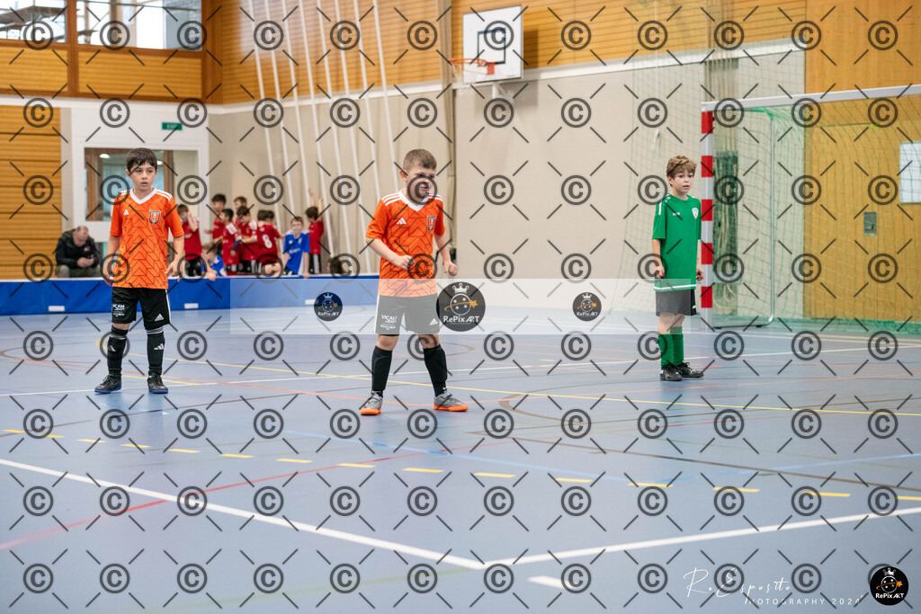 20241130_FCR-Hallenturnier-E-3_051 | Sport und Naturfotografie von Roberto Esposito zeigt echte Momente Bewegung und die Schönheit der Natur. Ausdrucksstarke Bilder schaffen Emotionen.