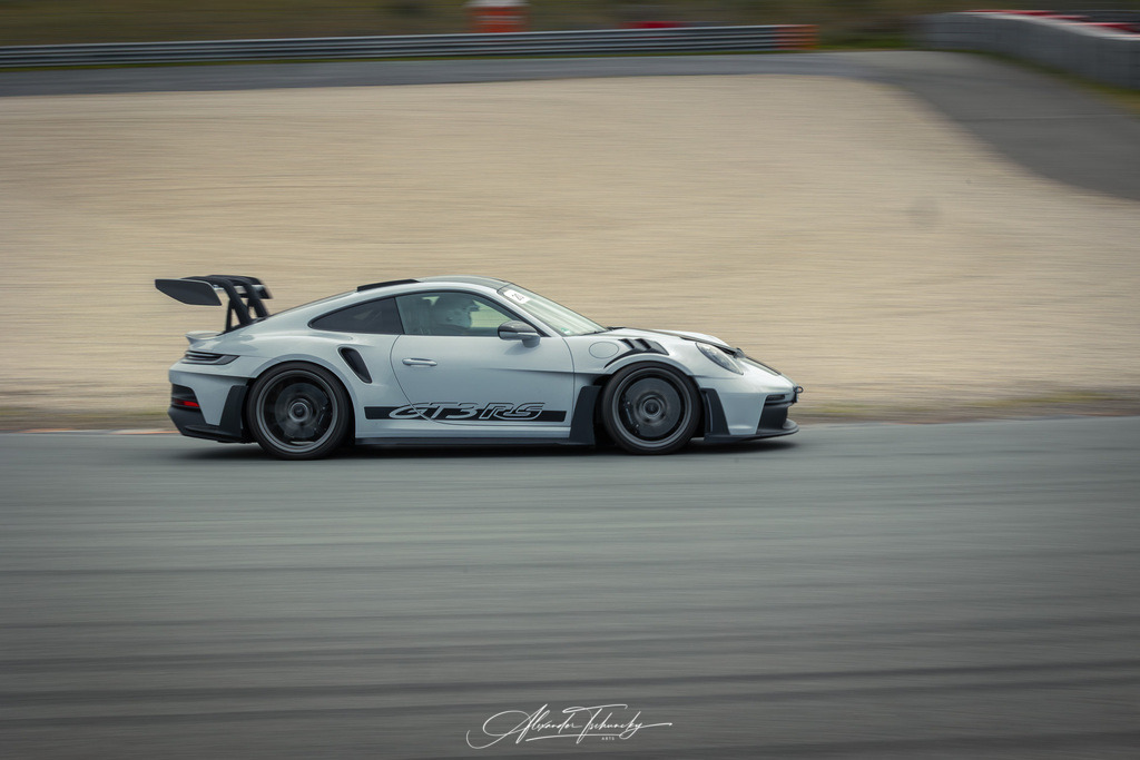 R6PZ0718 _Alexander Tschuncky | Entdecken Sie die faszinierende Welt von Alexander Tschuncky Arts: Kreative Fotografie, atemberaubende Automobilkunst und hochwertiger Bilderdruck. Lassen Sie sich inspirieren! - Realisiert mit Pictrs.com