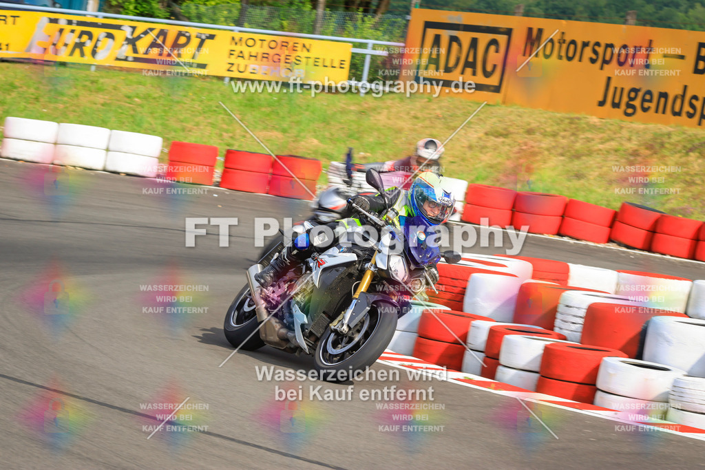 _DSK2091 | Hier findet Ihr Bilder von Touristenfahrten auf der Nürburgring Nordschleife oder von anderen Veranstaltungen die ich besucht habe. Viel Spass beim Durch Schauen 