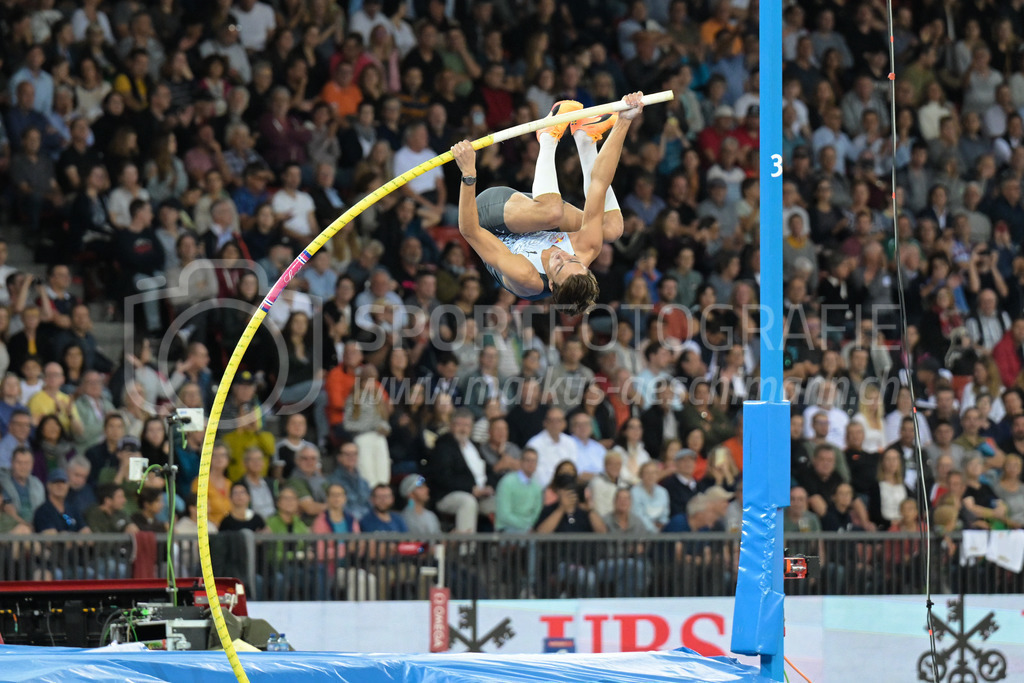 Leichtathletik: Weltklasse Zürich | 08.09.2022, Zürich, Letzigrund, Leichtathletik: Weltklasse Zürich, DUPLANTIS Armand (SWE) im Stabhochsprung der Männer. - Realisiert mit Pictrs.com
