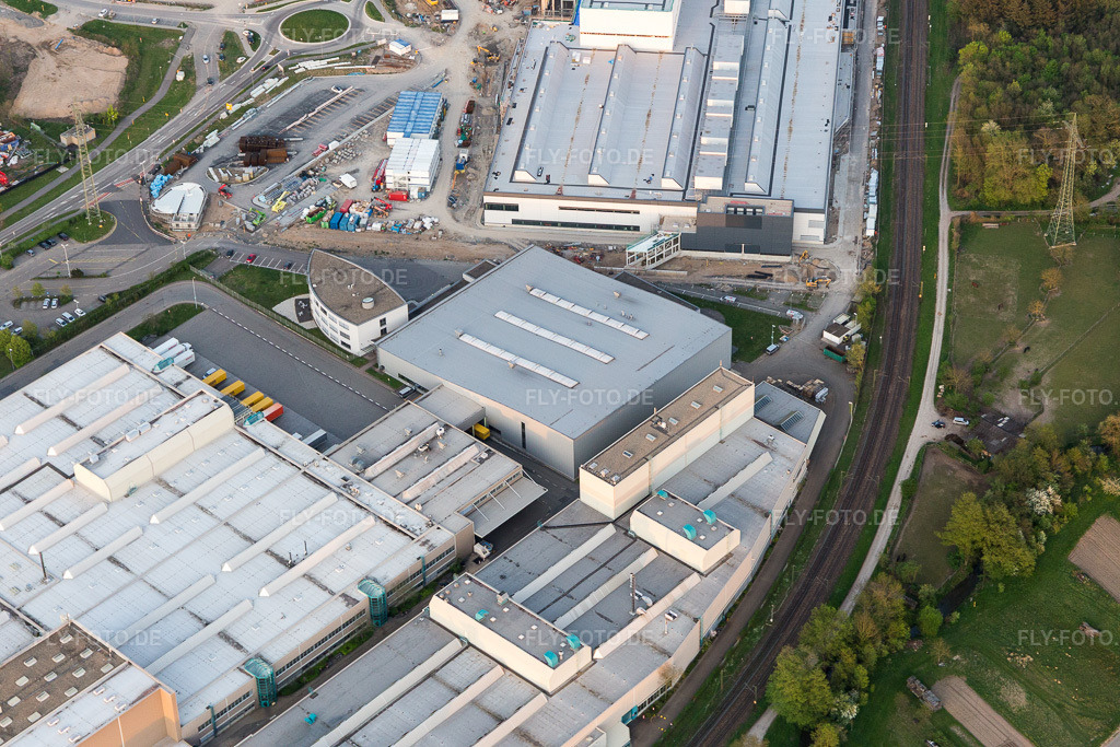 Luftbild: Graben-Neudorf, SEW-EURODRIVE GmbH & Co KG im Ortsteil Graben in Graben-Neudorf im Bundesland Baden-Württemberg in Deutschland. Foto: IMG_106656.jpg vom 17.04.2018 durch Werner Riehm/FLY-FOTO.de
