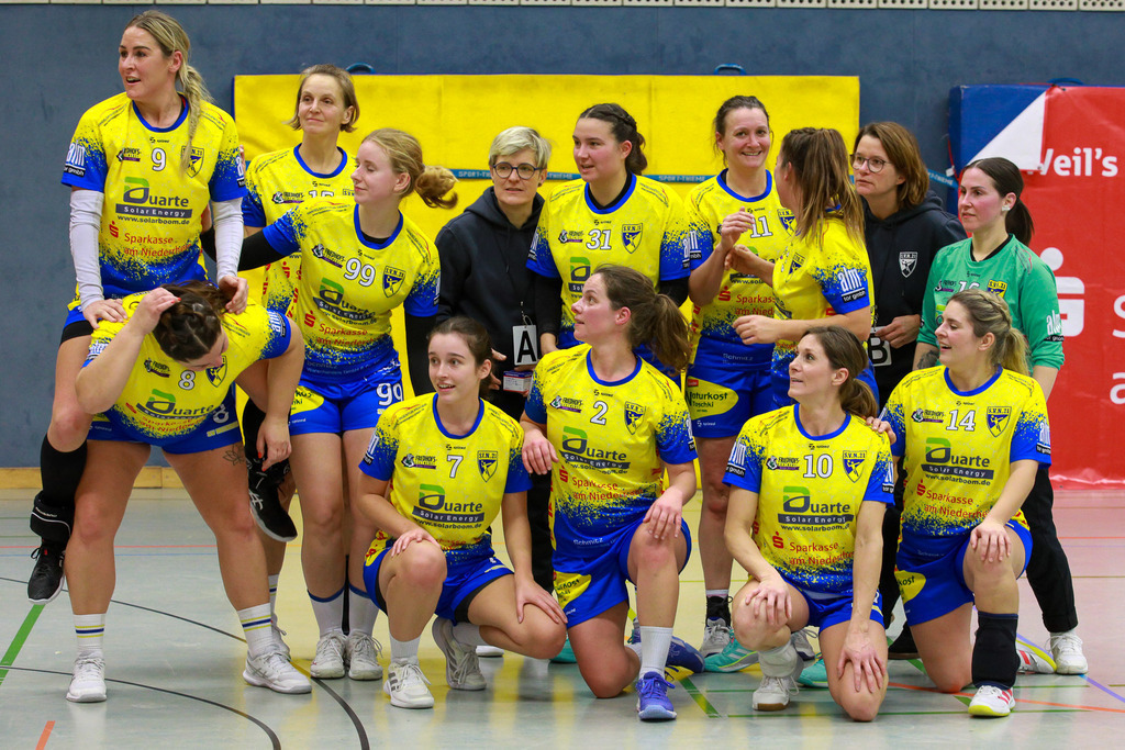 SVN_ SVFriedrichsfeld_141224_092 | Bildergalerie von Sport-Ereignissen aber auch von weiteren spannenden Dingen - nicht nur vom Niederrhein. In Anlehnung an den bekannten Spruch von Hanns Dieter Hüsch heißt das Motto: "Niederrhein ist überall".  - Realisiert mit Pictrs.com