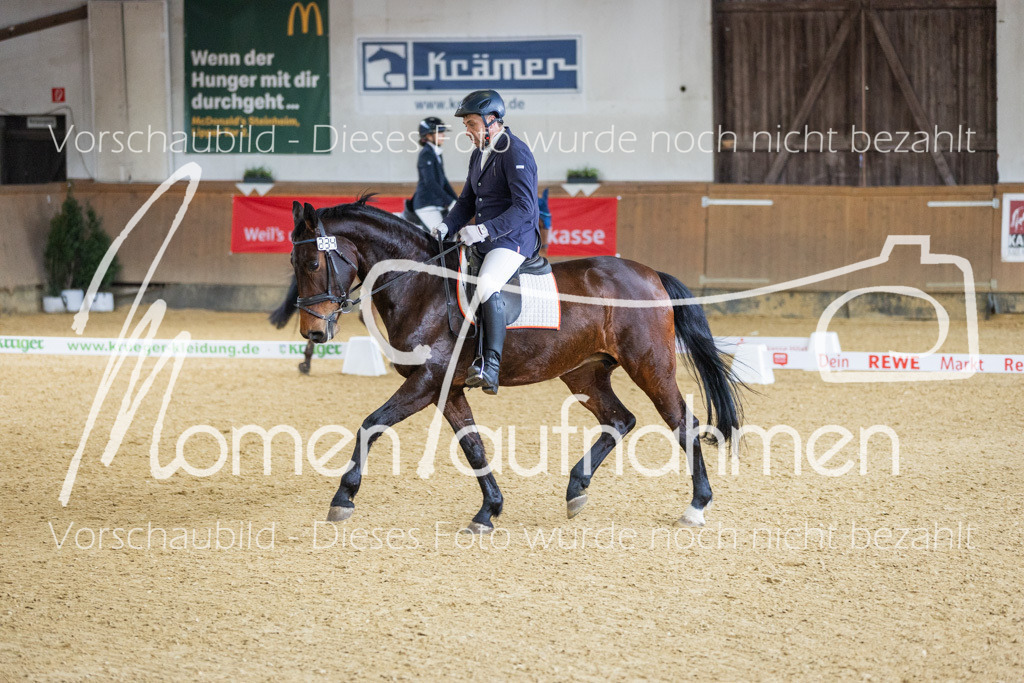 Sth-LPO25-A-Dr-100 | MomenTaufnahmen Pferdesportfotos