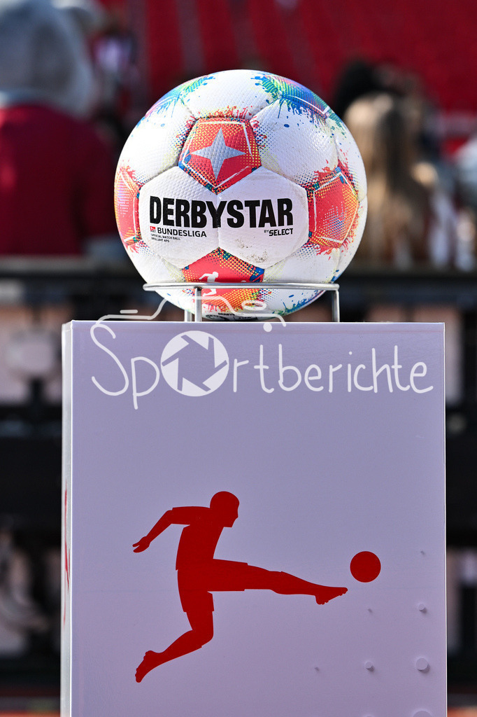 1. FC Nürnberg - Fortuna Düsseldorf | NUREMBERG, GERMANY - 07. MARCH: DERBYSTAR Ball before the 2. bundesliga match between 1. FC Nuremberg vs. Fortuna Düsseldorf on matchday 25 at Max Morlock Stadium / DFL REGULATIONS PROHIBIT ANY USE OF PHOTOGRAPHS AS IMAGE SEQUENCES AND/OR QUASI-VIDEO