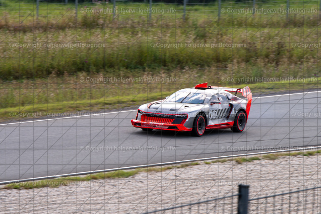 20250906160917D75_6567 | Bitte beachten!!!
Alle Fotos dieser Galerie sind nur grundbearbeitet. Im Falle eines Verkaufs, werde ich die Fotots noch mit dem nötigen Feinschliff versehen. - Realisiert mit Pictrs.com