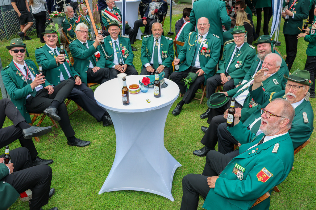 top-top.de-250601-037 | Foto, Video, Fotografie, Videografie, Fotobox, DJ, Discjockey, Musik, Musikbox, Veranstaltung, Photobooth, Amazon, Ebay, Buchtipp, Bestseller, Autor, Verlag, Buch, Wesel, Hamminkeln, NRW, Dinslaken, Rees, Drohne, Hochzeit, Party, Fotobox, Wesel, Fotograf