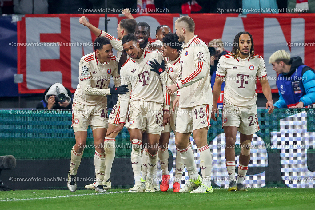 UCL10122401103 | 10.12.2024, Fußball, UEFA Champions League, Schachtar Donezk - FC Bayern München, Arena AufSchalke Gelsenkirchen, 8. Spieltag Saison 2024 2025: Torjubel nach dem Tor zum 5:1 durch Michael Olise (Bayern #17). DFB regulations prohibit any use of photographs as image sequences and or quasi-video.