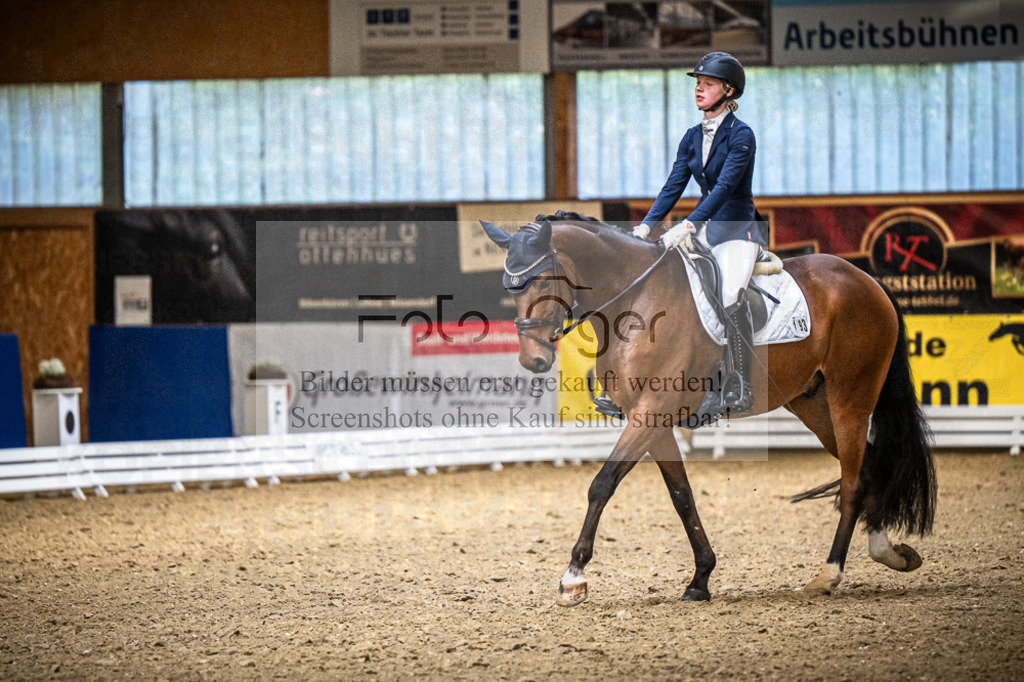 DOS_0775 | Entdecke hochwertige Reitturnierfotos von Foto Oger. Professionell, emotional und authentisch – jetzt Lieblingsmomente im Shop bestellen.Deutschlandweite Turnierfotografie. - Realisiert mit Pictrs.com