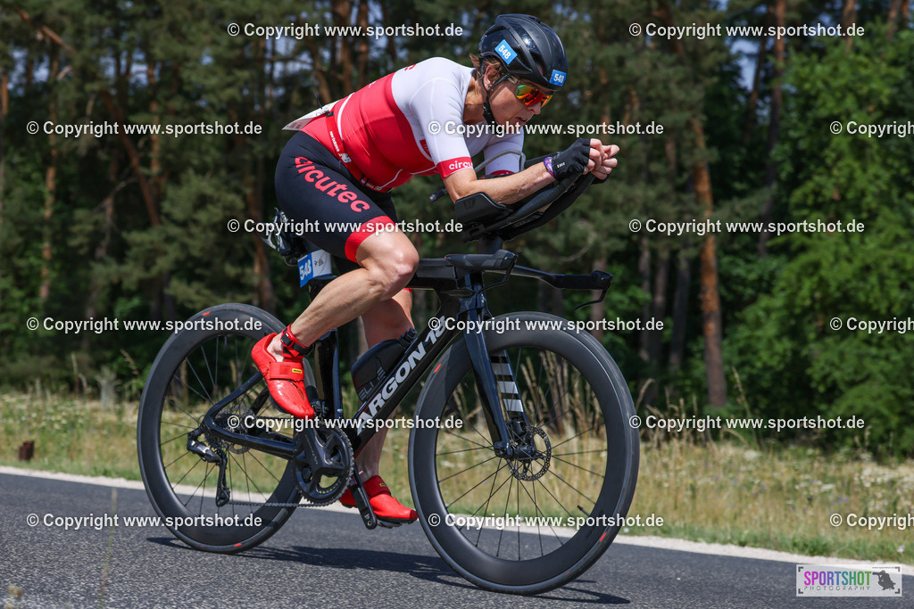 007A0549 | Rund um das Thema Sport-Event-Fotografie & individuelle Teilnehmerfotos. Jeder Teilnehmer wird fotografiert.
