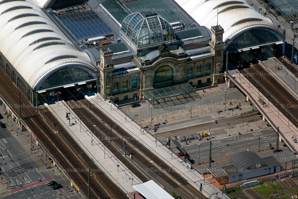 3803692 | Fassade des Hauptbahnhof, Dresden