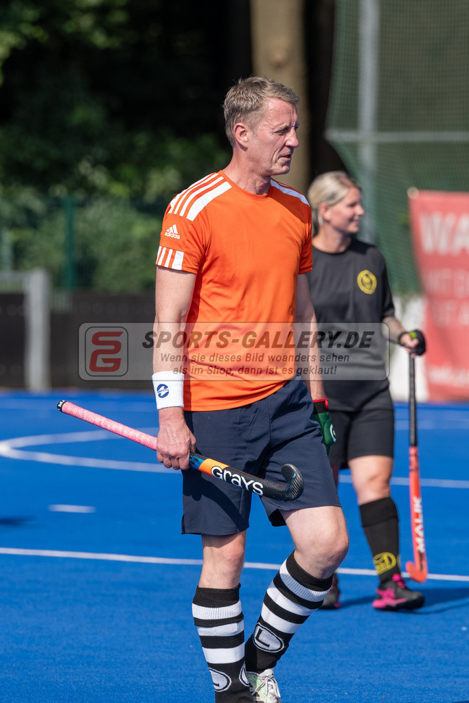 SFE_20240817_0004 | Krefeld, Deutschland, 17.08.2024:  European Cup for Recreational Hockey Players im KTHC Stadion Rot-Weiss Köln Tennis and Hockey Club am 17.08.2024 in Krefeld, Deutschland. (Foto von Stephan Fehrmann)Krefeld, Germany, 17.08.2024: European Cup for Recreational Hockey Players in KTHC Stadion Rot-Weiss Köln Tennis and Hockey Club at 17.08.2024 in Krefeld, Deutschland. (Foto from Stephan Fehrmann)