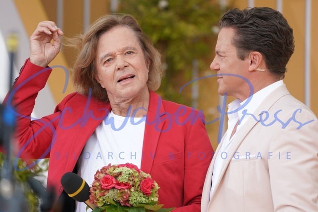 DSC01485 | Juergen Drews, Stefan Mross - Immer wieder sonntags, Folge 11
Stimmung und Emotionen bei der vorletzten Sendung, vor etwa 2500 Besuchrn. 
Deutschland, Rust, Europapark, 28.08.2022