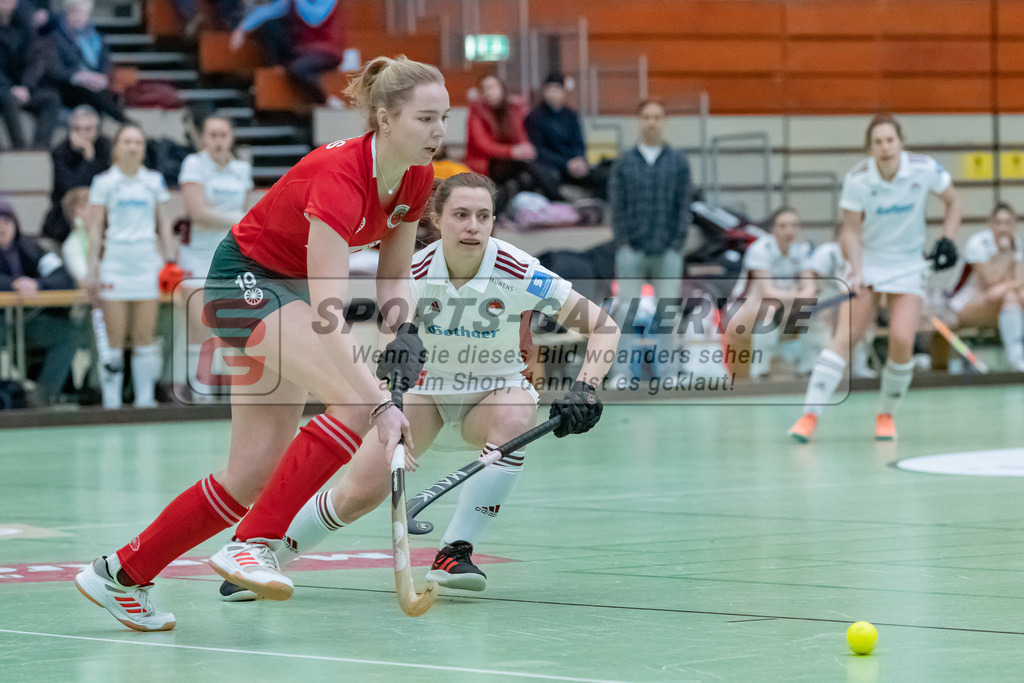 HK_20230122_103039 | 1. Bundesliga ( Halle ) Damen Crefelder HTC - Rot-Weiss Köln am 22.1.2023 Crefelder HTC  ( CHTC ) Halle Glockenspitz , Krefeld , Krings Lynn ( Crefelder HTC #19 )