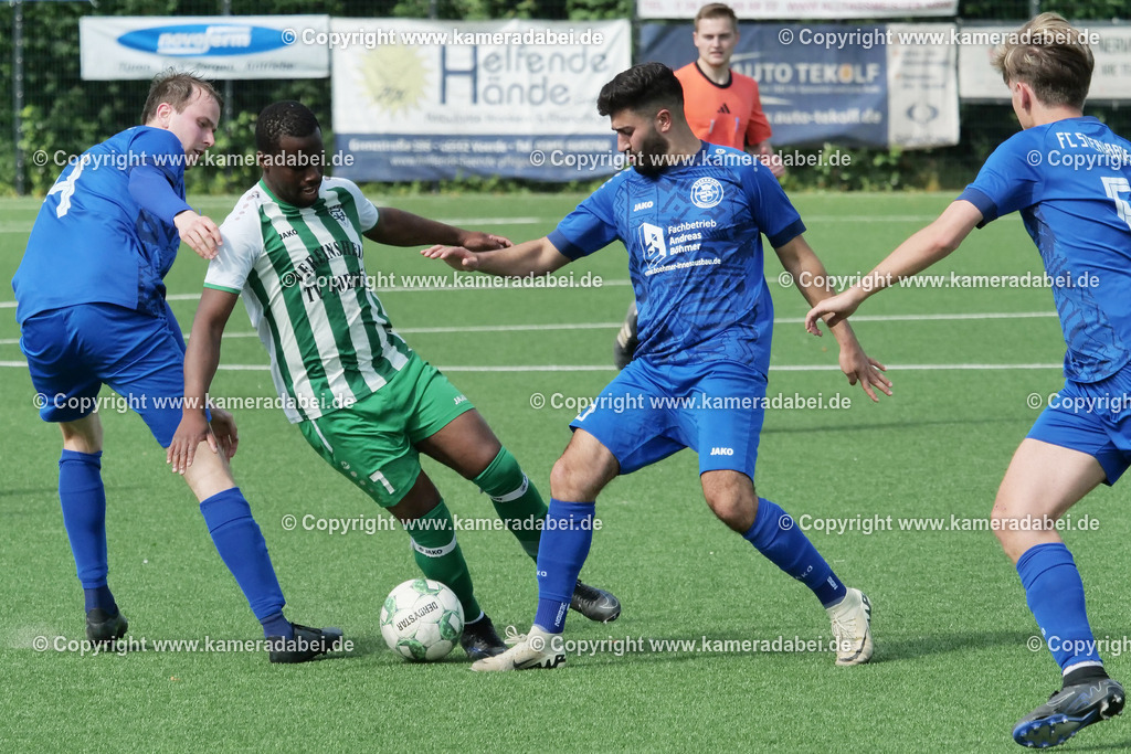 Fußball : Bezirksliga : TV Voerde - FC Sterkrade 72 | Fußball : Bezirksliga : TV Voerde - FC Sterkrade 72 am 25.05.2025 in Voerde - Realisiert mit Pictrs.com