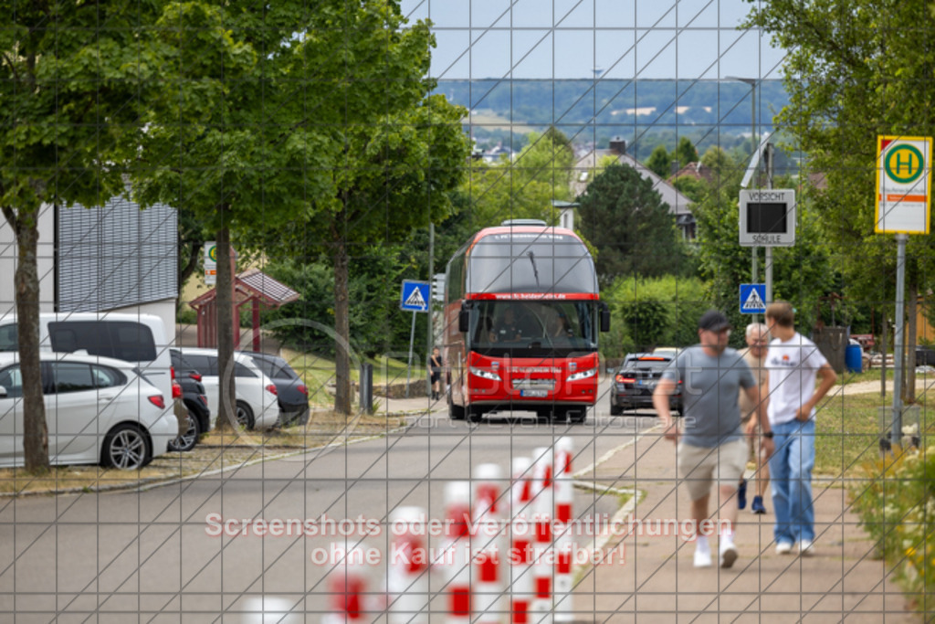 20250706_140256_0061 | #,TSG Salach (blau) vs. 1.FC Heidenheim (rot), Fußball, Freundschaftsspiel - WfV, Saison 2025/2026, Rasensportplatz, Staufenecker Str. 41, 73084 Salach, 06.07.2025 - 15:30 Uhr,Foto: PhotoPeet-Sportfotografie/Peter Harich