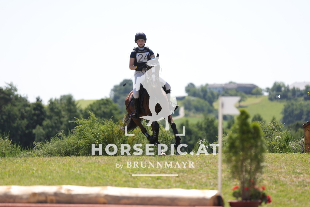 0P6A3501 | Willkommen bei Brunnmayr - Design & Fotografie – Ihrem Spezialisten für Reitturniere und Pferdeveranstaltungen in Oberösterreich, Salzburg und Bayern! Seit über 17 Jahren sind wir leidenschaftlich dabei.