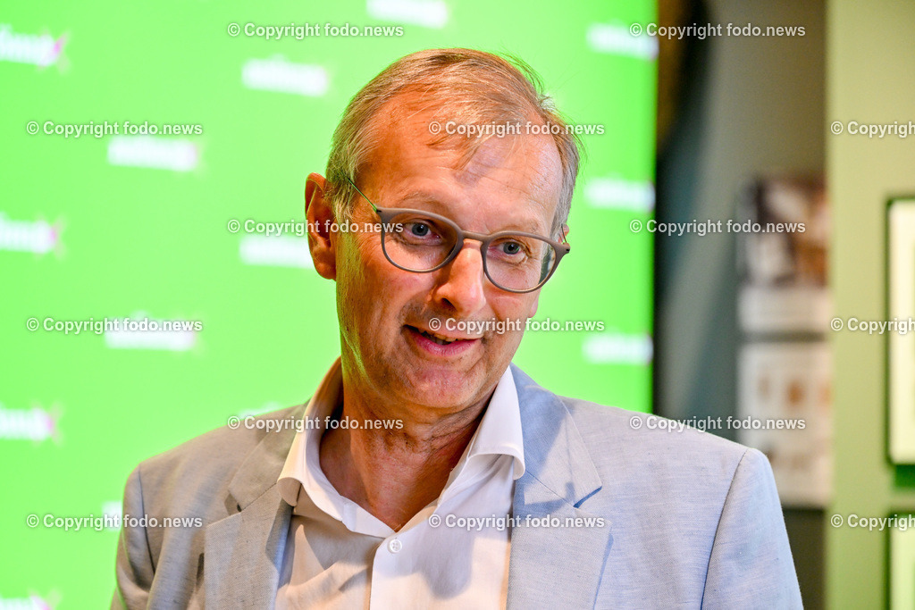 Eroeffnung Moemax Linz_ 15.05.2024-26 | 15.05.2024, Linz, AUT, Eroeffnung Moemax, im Bild Thomas Saliger (Marketingleiter und Unternehmenssprecher XXXLutz Gruppe)