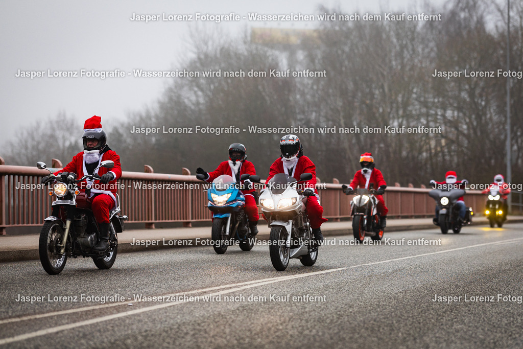 X-Mas Ride I Kiel I 2025 | Jasper Lorenz Fotografie - Realisiert mit Pictrs.com