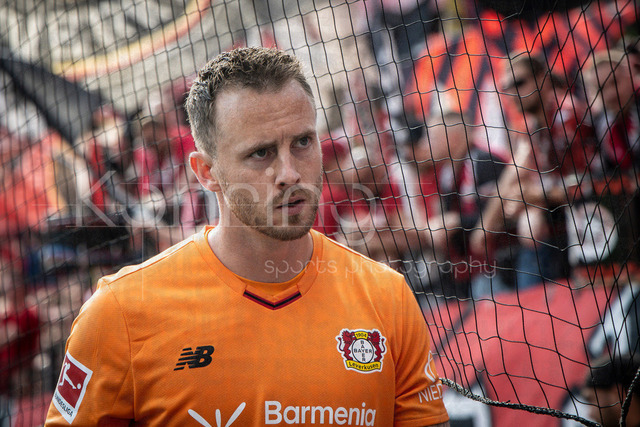 German Bundesliga, Bayer 04 Leverkusen vs. Hamburger SV, 16.05.2026 | LEVERKUSEN, GERMANY - MAY 16, 2026 :  Keeper Mark Flekken (Bayer 04 Leverkusen, 1) after the German Bundesliga match on gameday 34 between Bayer 04 Leverkusen vs. Hamburger SV at BayArena on May 16, 2026 in Leverkusen, Germany. DFL REGULATIONS PROHIBIT ANY USE OF PHOTOGRAPHS AS IMAGE SEQUENCES AND/OR QUASI-VIDEO.