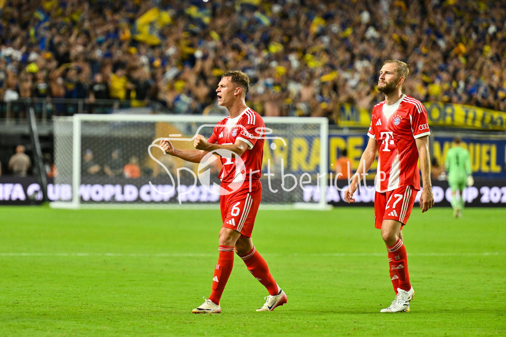 FC Bayern München - Boca Juniors | Die Spieler des FC Bayern freuen sich ueber den Sieg gegen die Boca Juniors / FIFA Club World Cup: FC Bayern Muenchen - Boca Juniors, Hard Rock Stadium am 20.06.2025 / NOT FOR SALE IN USA / Joshua KIMMICH (FC Bayern Muenchen 6), Konrad LAIMER (FC Bayern Muenchen 27)
