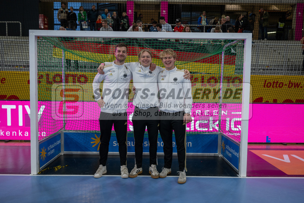 Halle EM Finale _ Siegerehrung 11.1.26 SG kl-1704 | Hockey,Sport,Fieldhockey,1.Bundesliga,2.Bundesliga,Sportfotografie,Shop,Sportphotography,Feldhockey,Hockeyliga