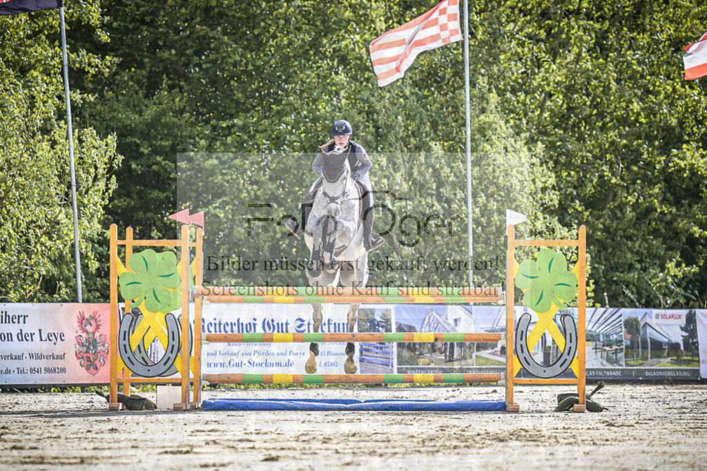 DOS_9686 | Entdecke hochwertige Reitturnierfotos von Foto Oger. Professionell, emotional und authentisch – jetzt Lieblingsmomente im Shop bestellen.Deutschlandweite Turnierfotografie. - Realisiert mit Pictrs.com