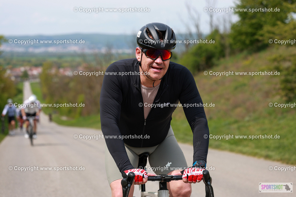 951_AR6_0904 | Neusiedlersee Radmarathon 2026@sportshot_your_pictrs #yourpictures#roadtowm2029 #nrm #neusiedlerseeradmarathon #neusiedlersee #neusiedlerseetourismus #burgenland #mörbisch #nrm26 #burgenlandtourismus #voglundco #poweredbyburgenlandtourismus #radsport #rad #marathon #ucigranfondo #visitburgenland #ucigranfondoworldseries