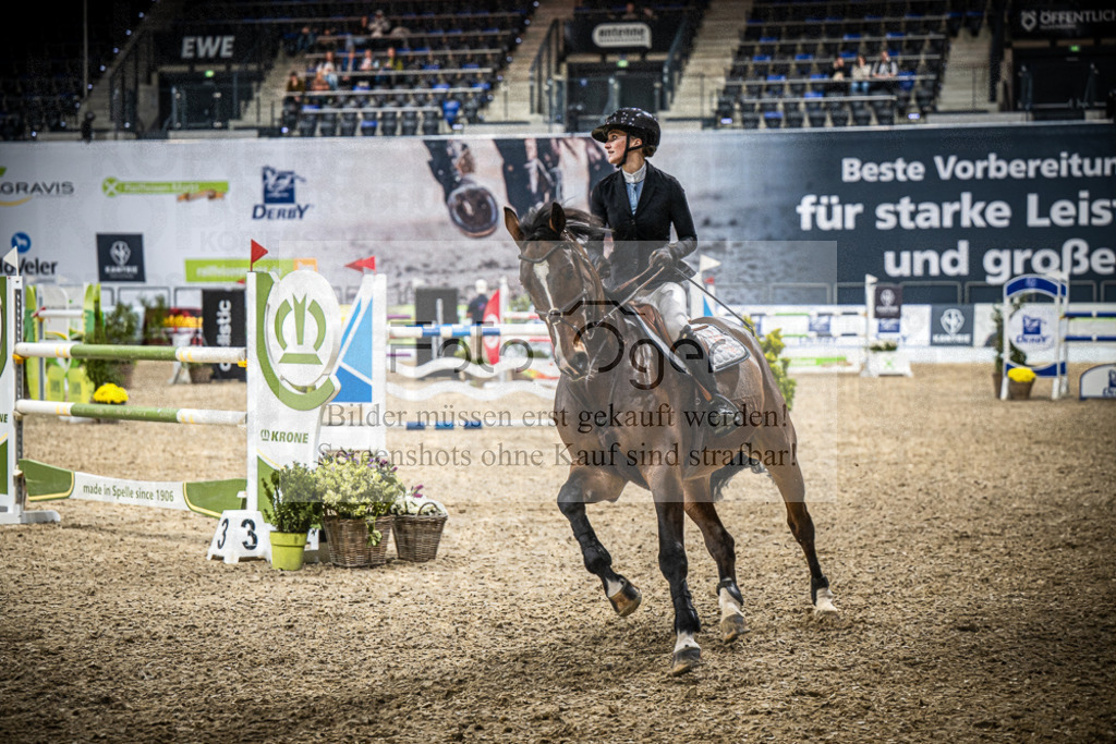 DOS_2880 | Entdecke hochwertige Reitturnierfotos von Foto Oger. Professionell, emotional und authentisch – jetzt Lieblingsmomente im Shop bestellen.Deutschlandweite Turnierfotografie. - Realisiert mit Pictrs.com