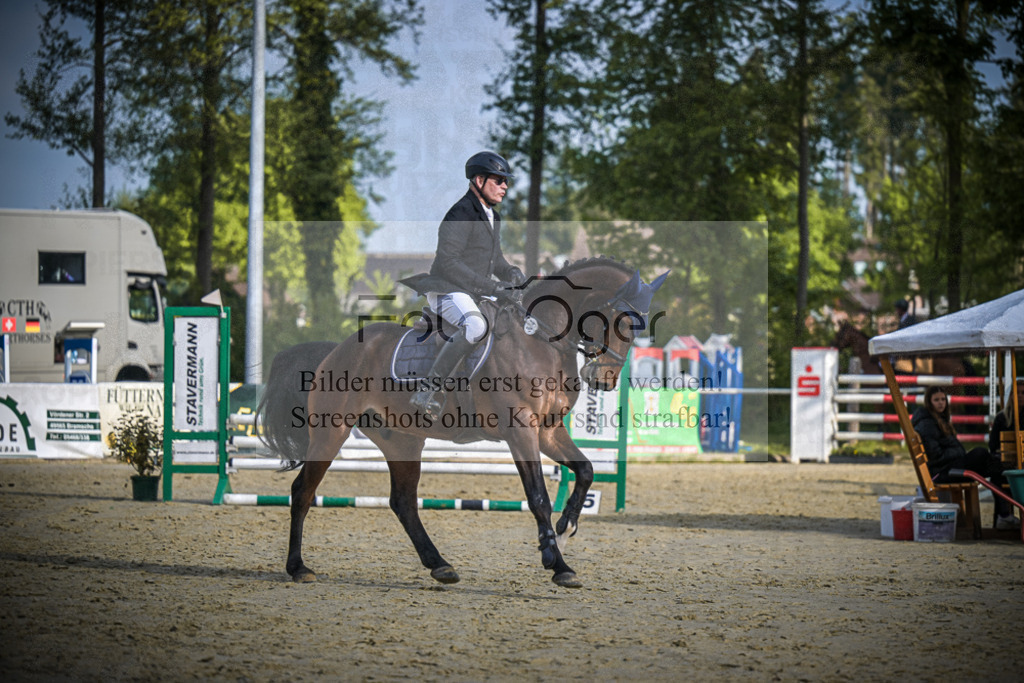 DOS_4273 | Entdecke hochwertige Reitturnierfotos von Foto Oger. Professionell, emotional und authentisch – jetzt Lieblingsmomente im Shop bestellen.Deutschlandweite Turnierfotografie. - Realisiert mit Pictrs.com