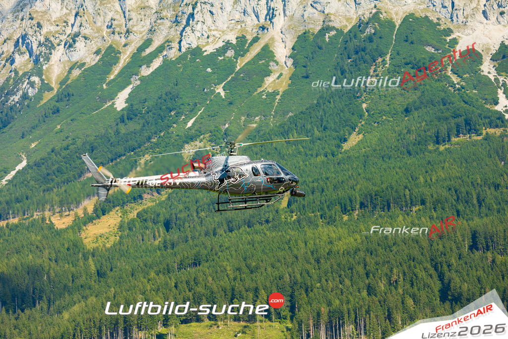 Luftaufnahme Flugplatz Irdning - Die Luftaufnahme wurde 2025 vom UL-Flugzeug heraus erstellt ( keine Drohne ) - Hochauflösende Luftaufnahme - für professionelle Ausdrucke geeignet. Die Geschenkidee !Mit Lizenz und Bildrechte bestellbar