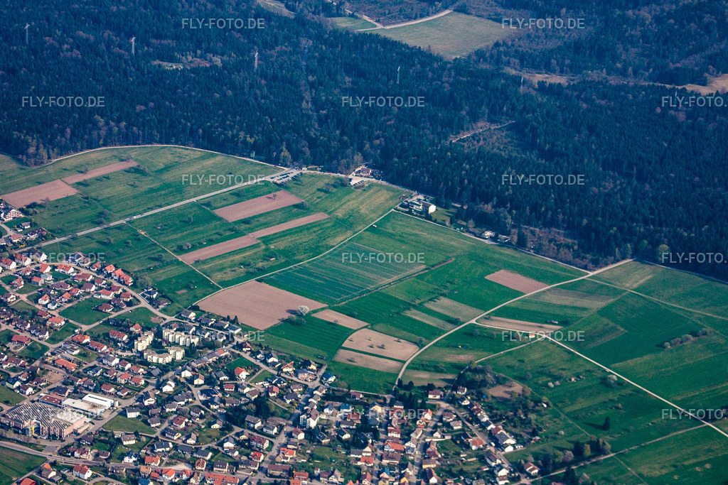 Schwanner Warte | Luftbild: Schwanner Warte im Ortsteil Conweiler in Straubenhardt im Bundesland Baden-Württemberg in Deutschland. Foto: IMG_17701.jpg vom 12.04.2009 durch Werner Riehm/FLY-FOTO.de - Realisiert mit Pictrs.com